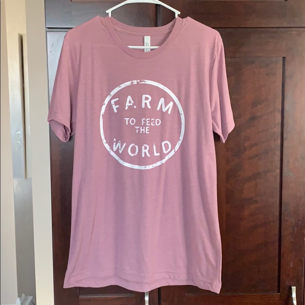 farm to feed the world t-shirt in Lilac purple